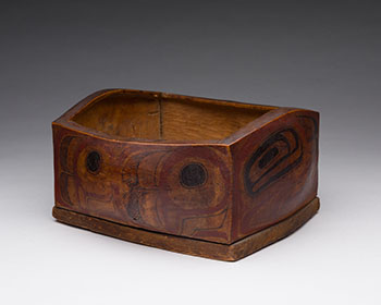 Bentwood Bowl by Early Haida Artist vendu pour $28,125