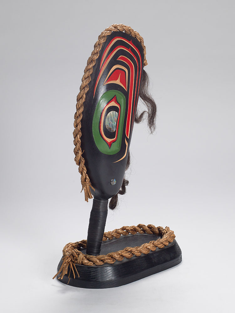 Kwakiutl Mussel Shell Rattle par Stanley E. Hunt III