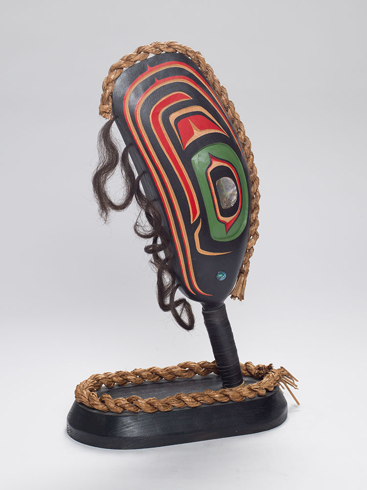 Kwakiutl Mussel Shell Rattle par Stanley E. Hunt III