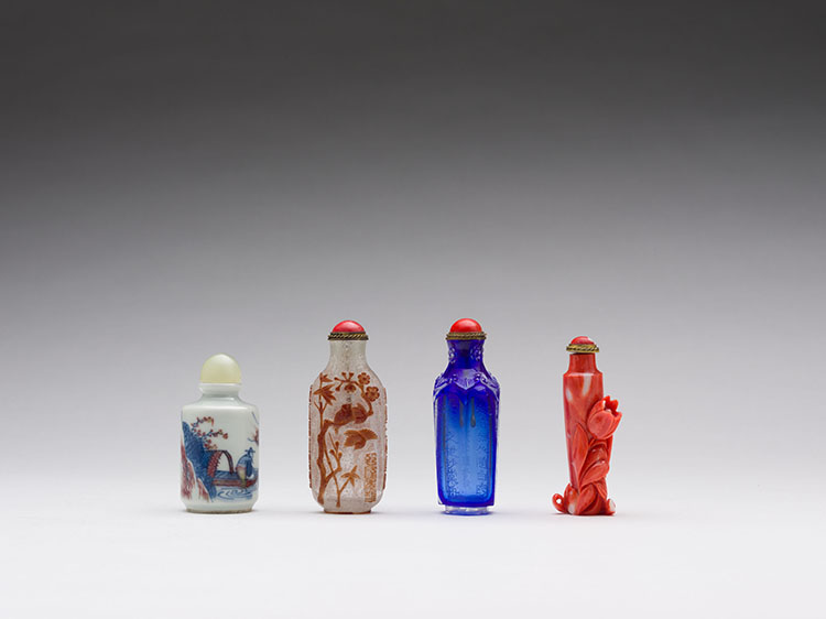 A Group of Chinese Snuff Bottles, 19th Century par  Chinese Art