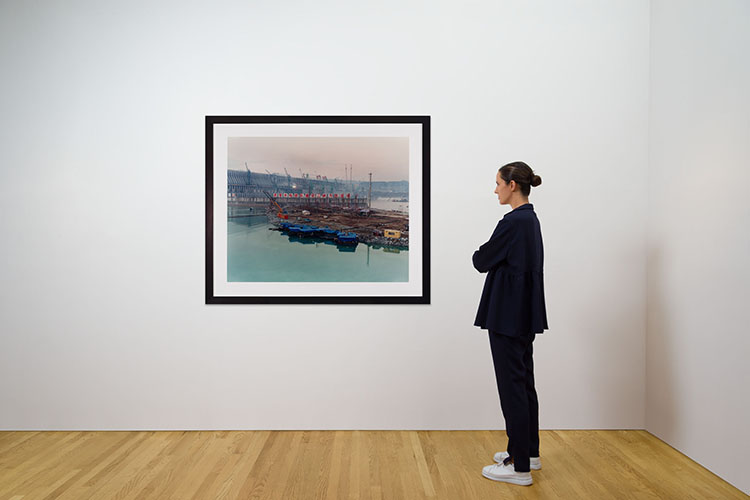 Three Gorges Dam Project, Dam #1, Yangtze River, China par Edward Burtynsky