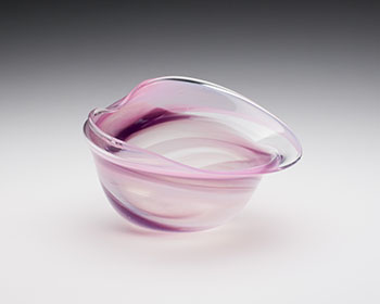 Pink Basket by Dale Chihuly vendu pour $2,813