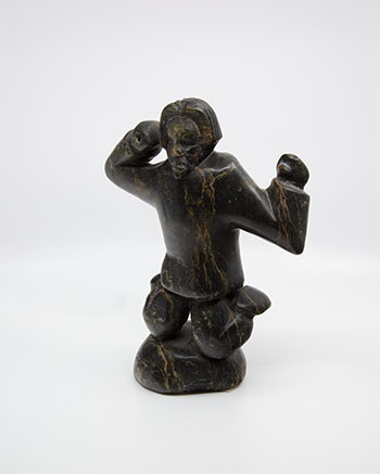 Kneeling Man by Napachie Ashoona vendu pour $125