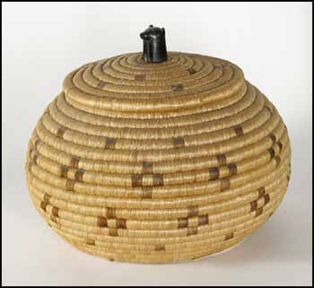 Spherical Lidded Basket with Carved Stone Bear Head Handles by Unidentified Inuit Artist vendu pour $4,095