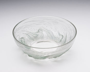 Ondine bowl by René Lalique vendu pour $500