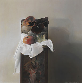 Still Life with Winter Pansies, Torn Silk and Mazawatee Tea Tin by Andrew Hemingway vendu pour $2,500