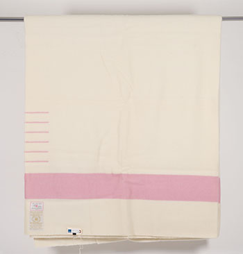HBC Point Blanket, 6 point, white and pink by Hudson's Bay Company  vendu pour $6,250