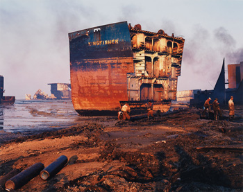 Shipbreaking #24, Chittagong, Bangladesh par Edward Burtynsky