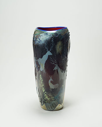 Petroglyph glass par William Morris