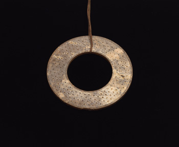 Chinese Mottled Jade Carved Disc, Huan, Zhou to Warring States Period par  Chinese Art