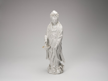 Large Chinese Blanc-de-Chine Standing Figure of Guanyin, 19th Century par  Chinese Art