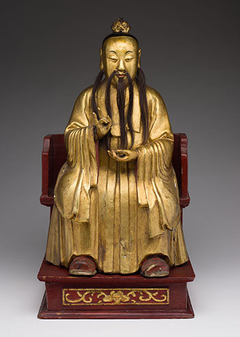 A Chinese Gilt Lacquer Seated Figure of a Daoist Sage, 19th Century par  Chinese Art