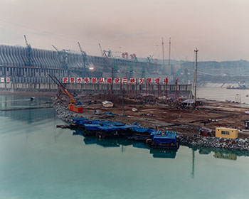 Three Gorges Dam Project, Dam #1, Yangtze River, China par Edward Burtynsky