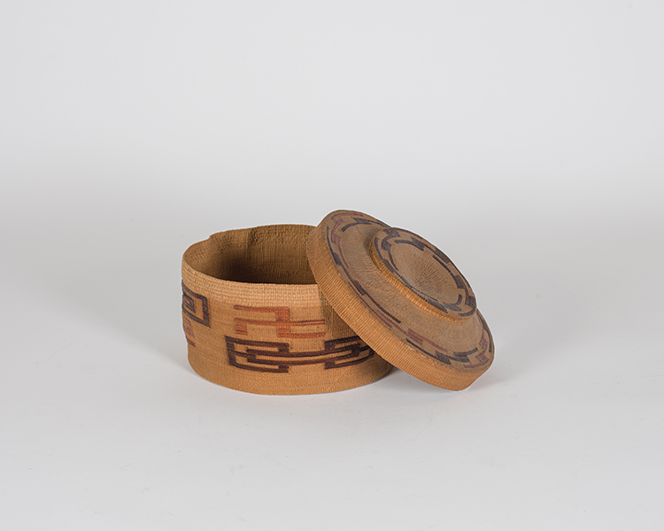 Rattle Top Basket par Unidentified Tlingit