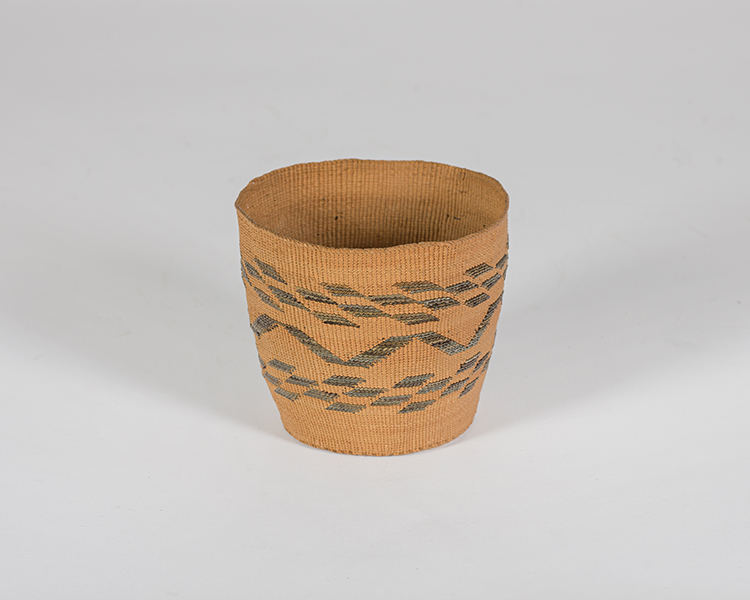 Basket par Unidentified Tlingit