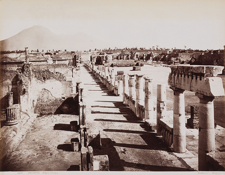 Napoli: Panorama da S Martine / Pompei: Foro Civile par Giorgio Sommer