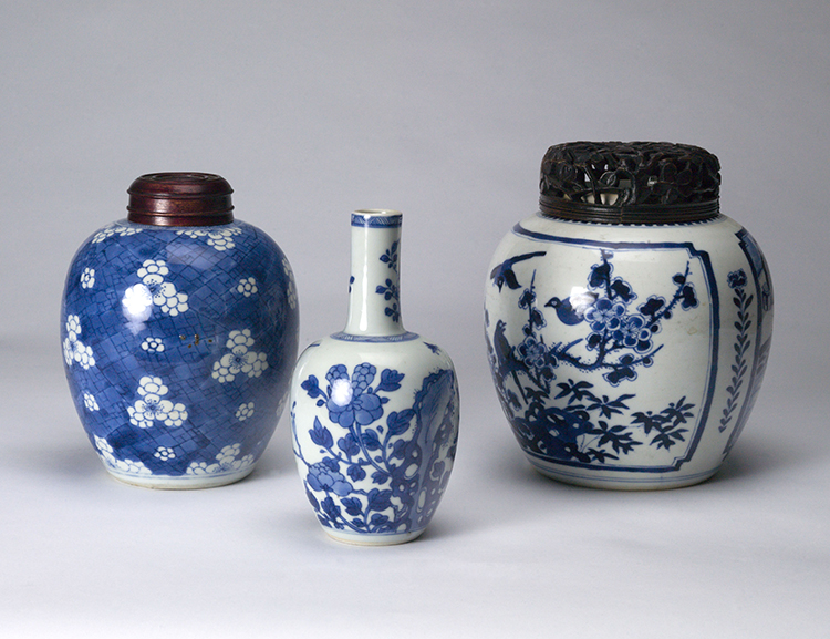 Three Chinese Blue and White Jars, Kangxi Period par  Chinese Art