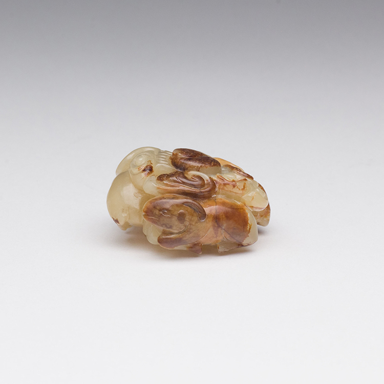 Chinese Mottled Yellow Jade Carved ‘Three Rams’ Group, 17th/18th Century par  Chinese Art