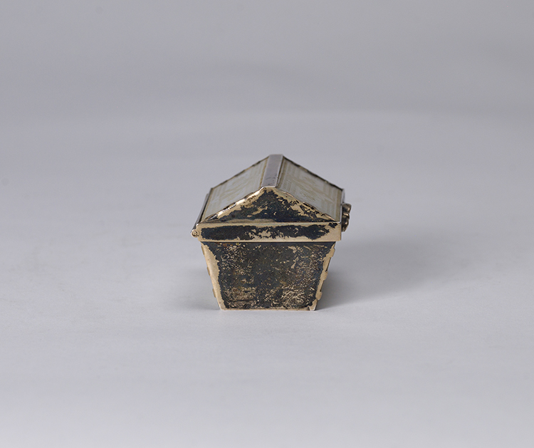 Chinese Incised Mother of Pearl Silver Mounted Snuff Box, 19th Century by  Chinese Art