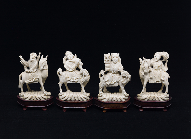 Four Chinese Ivory Carved Figures of the Daoist Immortals par  Chinese Art