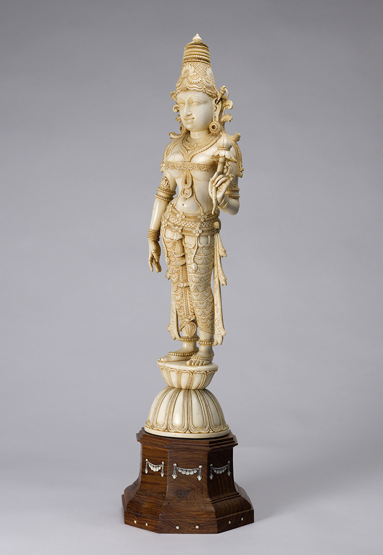 A Large and Rare Indian Carved Ivory Figure of a Female Hindu Deity, Early 20th Century par Indian Artist