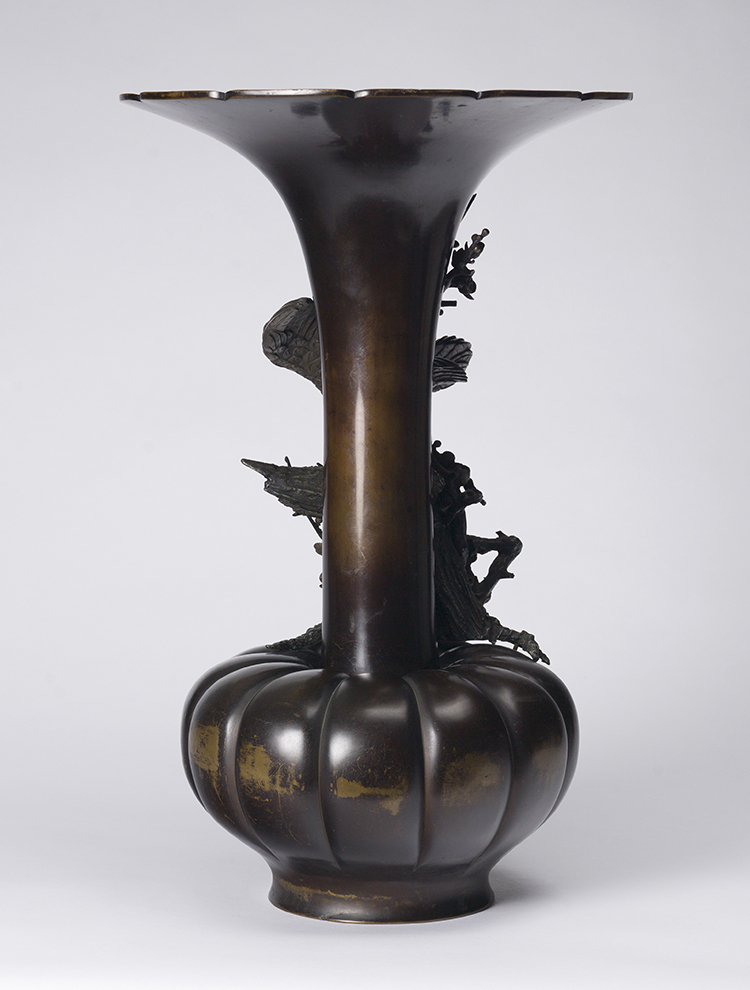 A Large Japanese Bronze Trumpet Vase, Signed Kozan, Meiji Period, Late 19th Century par  Japanese Art