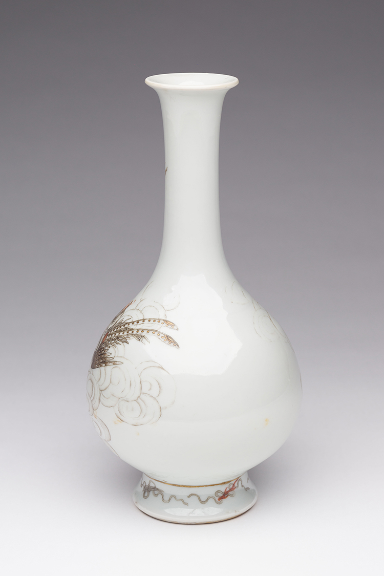 A Well-Painted Chinese Famille Rose and Grisaille 'Immortals' Bottle Vase, Shende Tang Mark, Republican Period par  Chinese Art