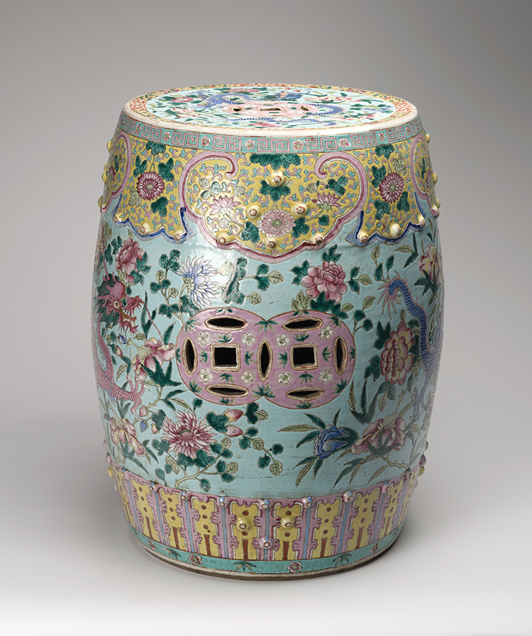 A Rare Chinese Famille Rose Nonya Garden Stool, Late 19th Century par  Chinese Art