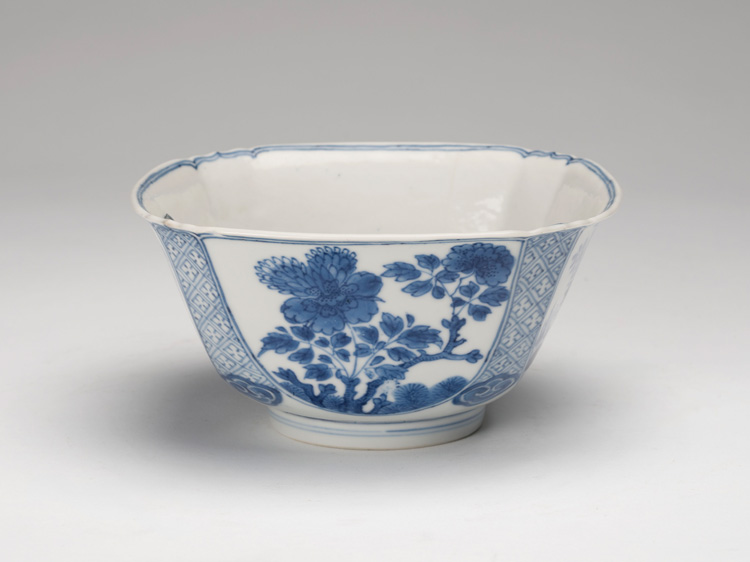 A Chinese Export Blue and White Medallion Bowl, Kangxi Period (1662-1722) by  Chinese Art