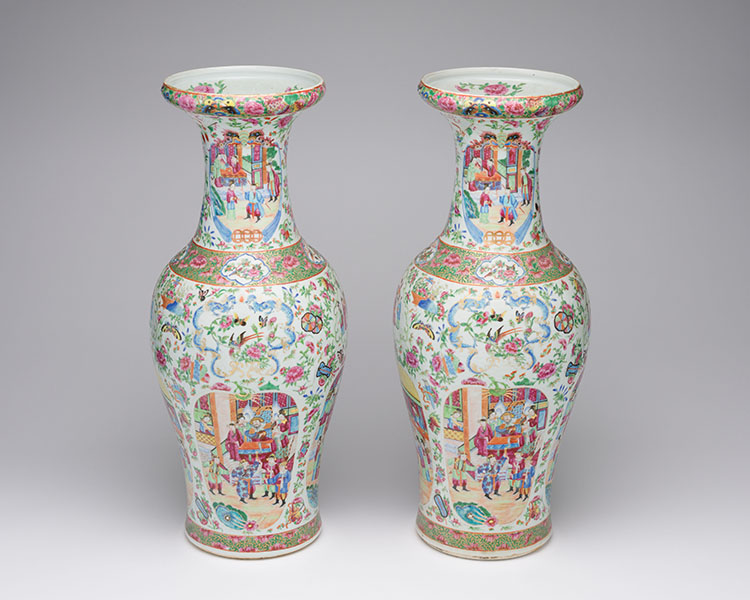 A Pair of Large and Well-Painted Chinese Export Canton Rose 'Figural' Vases, 19th Century par  Chinese Art