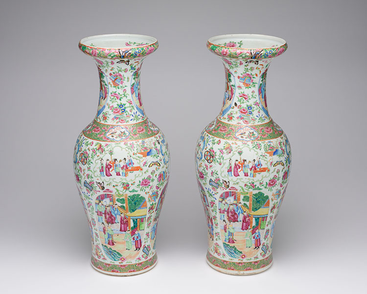 A Pair of Large and Well-Painted Chinese Export Canton Rose 'Figural' Vases, 19th Century par  Chinese Art