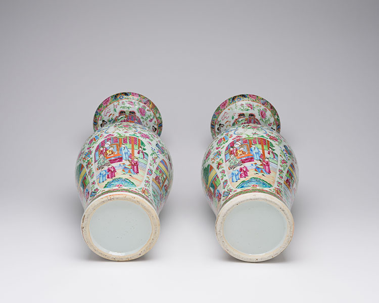 A Pair of Large and Well-Painted Chinese Export Canton Rose 'Figural' Vases, 19th Century par  Chinese Art