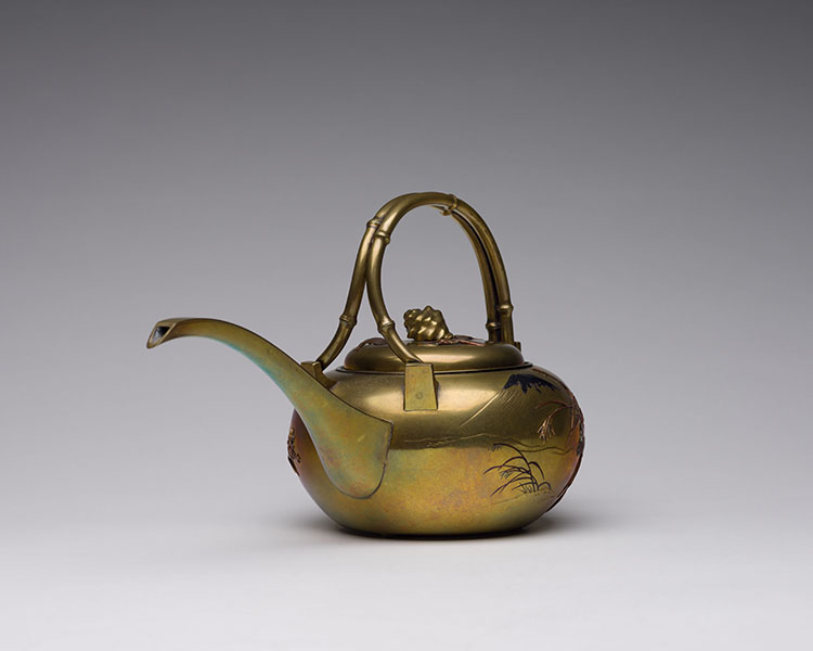 A Japanese Takazogan Mixed-Metal Inlay Teapot and Cover, Signed, Meiji Period, Early 20th Century par  Japanese Art