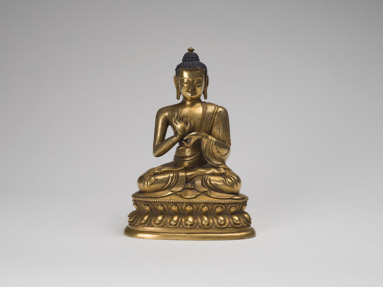 An Impressive Sino-Tibetan Gilt Bronze Seated Figure of Buddha Shakyamuni, 18th Century par  Chinese Art