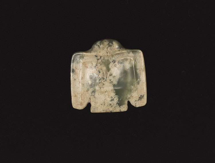 A Chinese Mottled Celadon Jade 'Eagle' Pendant, Hongshan Culture, Neolithic Period par  Chinese Art